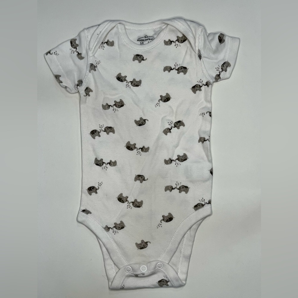 4/$15 ⭐️ Moon and Back Elephant Baby Onesie Bodysuit Size 3-6 Months